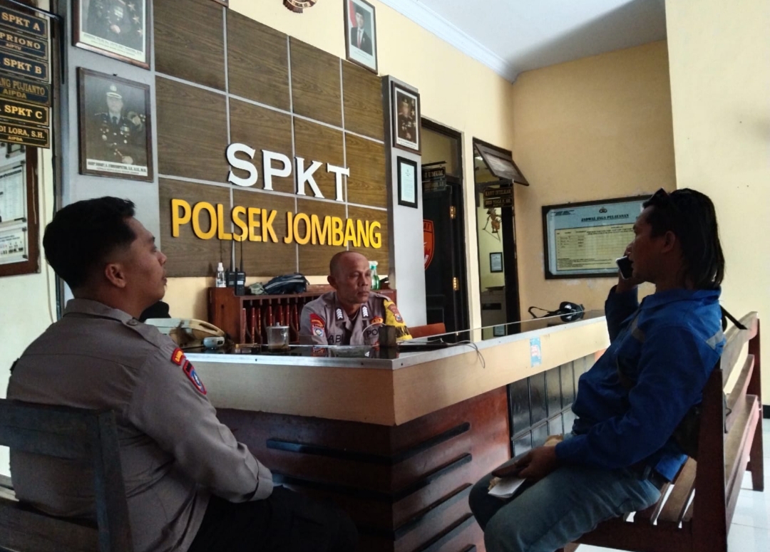 Hampir Setahun Tak Tuntas, Penanganan Kasus Penganiayaan di Polsek Jombang Dipertanyakan